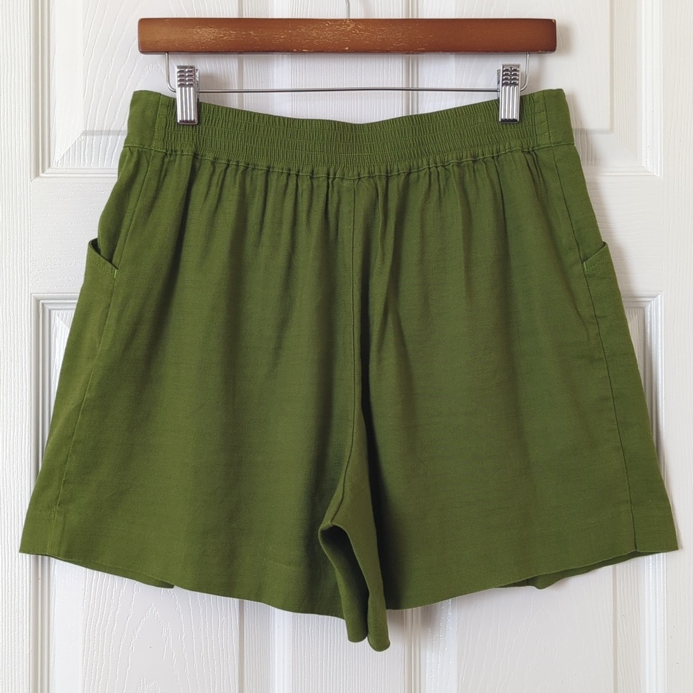 Cabi Traipse Soft Linen Blend Pleated High Rise Wide Leg Midi Shorts Avocado 6 - Picture 10 of 12